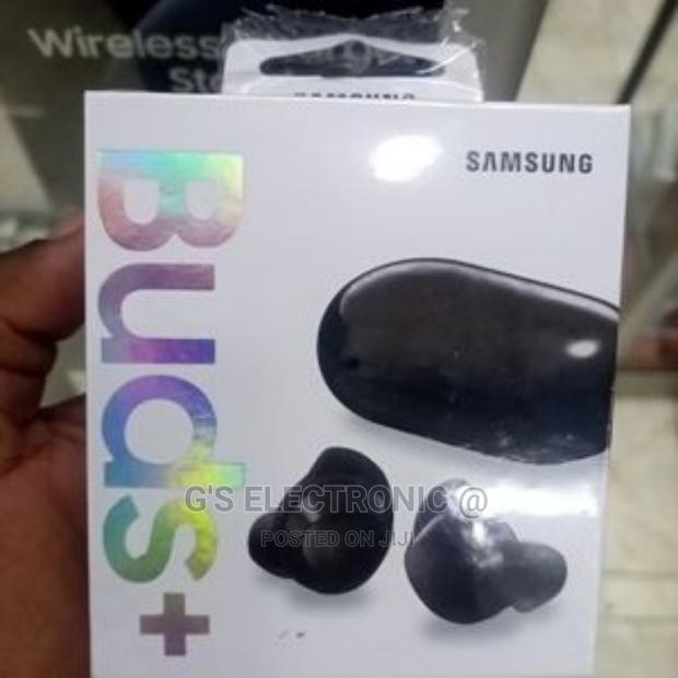 Sumsung Ear Buds - main view