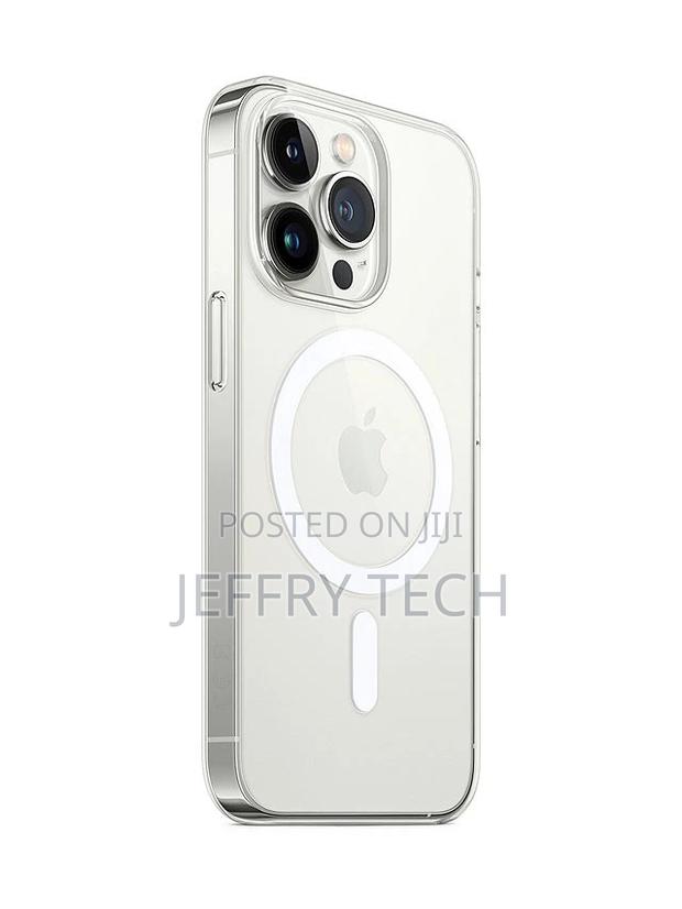 Apple Clear Case With Magsafe for iPhone 13 - thumbnail 3