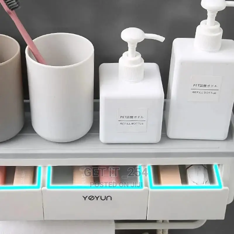 Multifunctional Punch-Free Organizer With Hanging