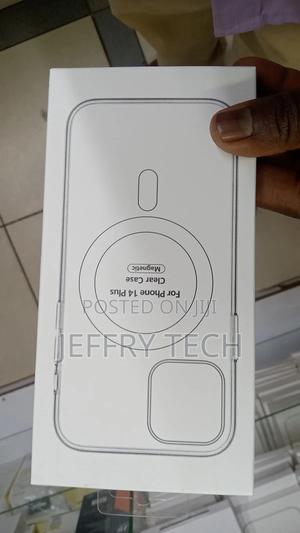 iPhone 14 Plus Clear Case With Magsafe - thumbnail 2