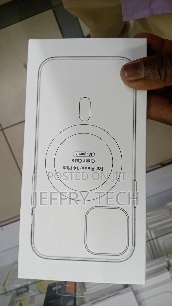 iPhone 14 Plus Clear Case With Magsafe - main view