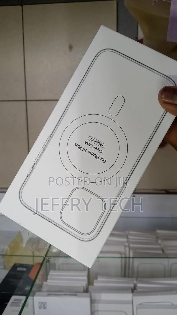 iPhone 14 Plus Clear Case With Magsafe - thumbnail 3