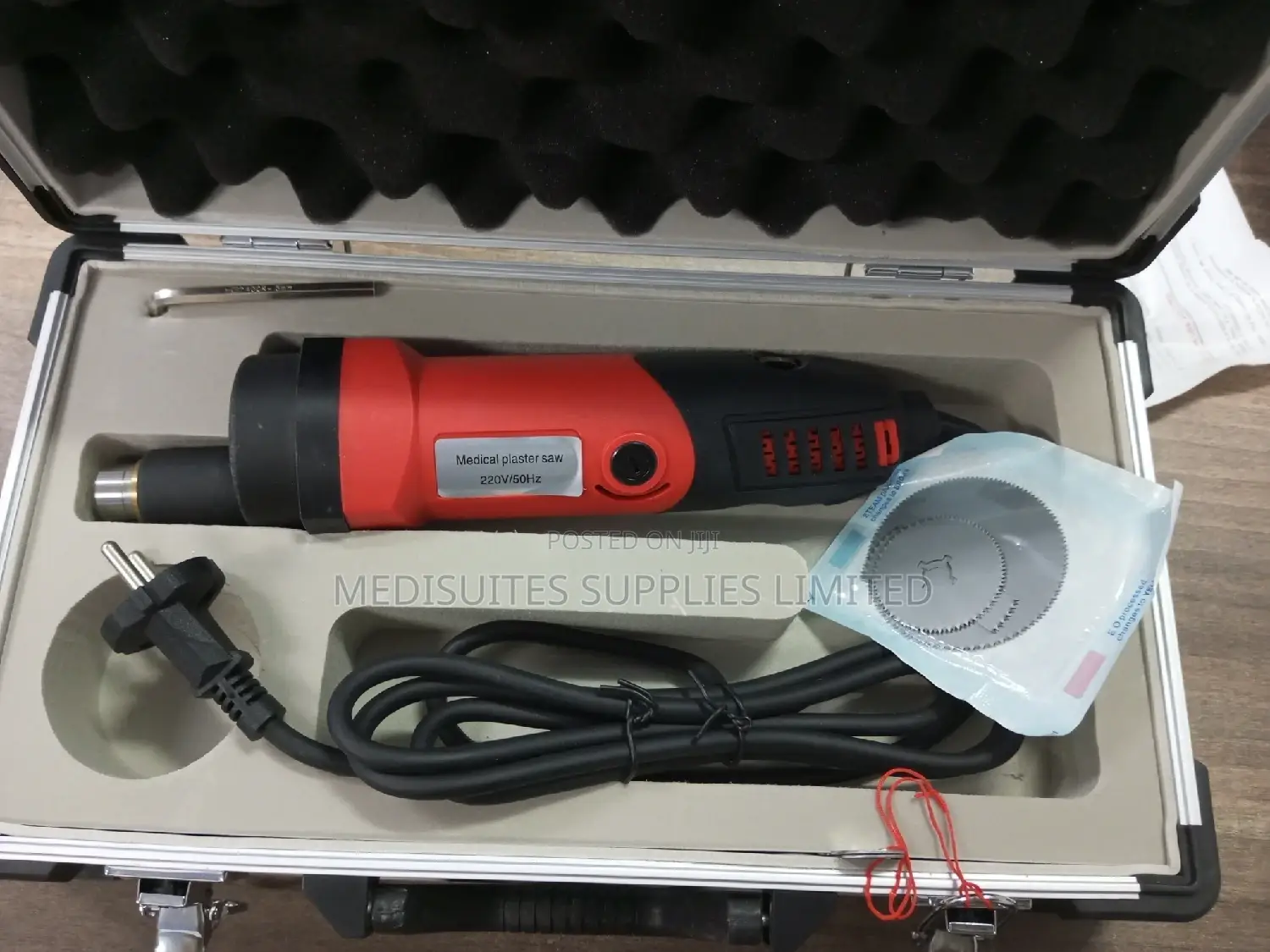 Plaster Cutter