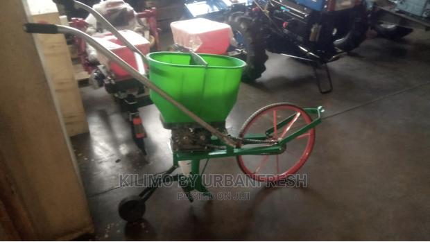 Push Seeding Planter. - thumbnail 4