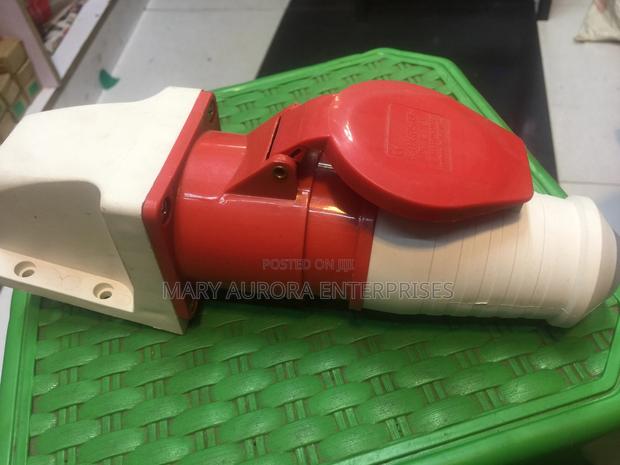 Industrial Socket 32amps 4pin - thumbnail 2
