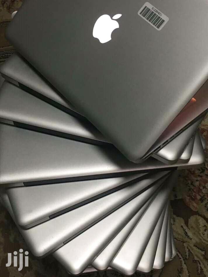 Laptop Apple MacBook Pro 4GB Intel Core i5 HDD 500GB