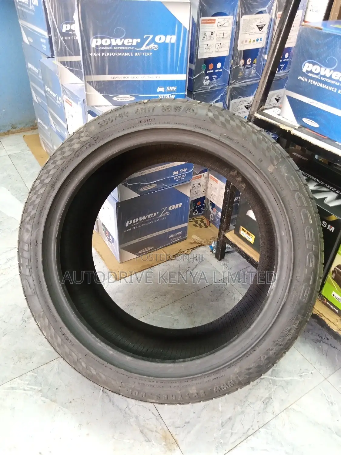 255/40r17 Accelera Tyre