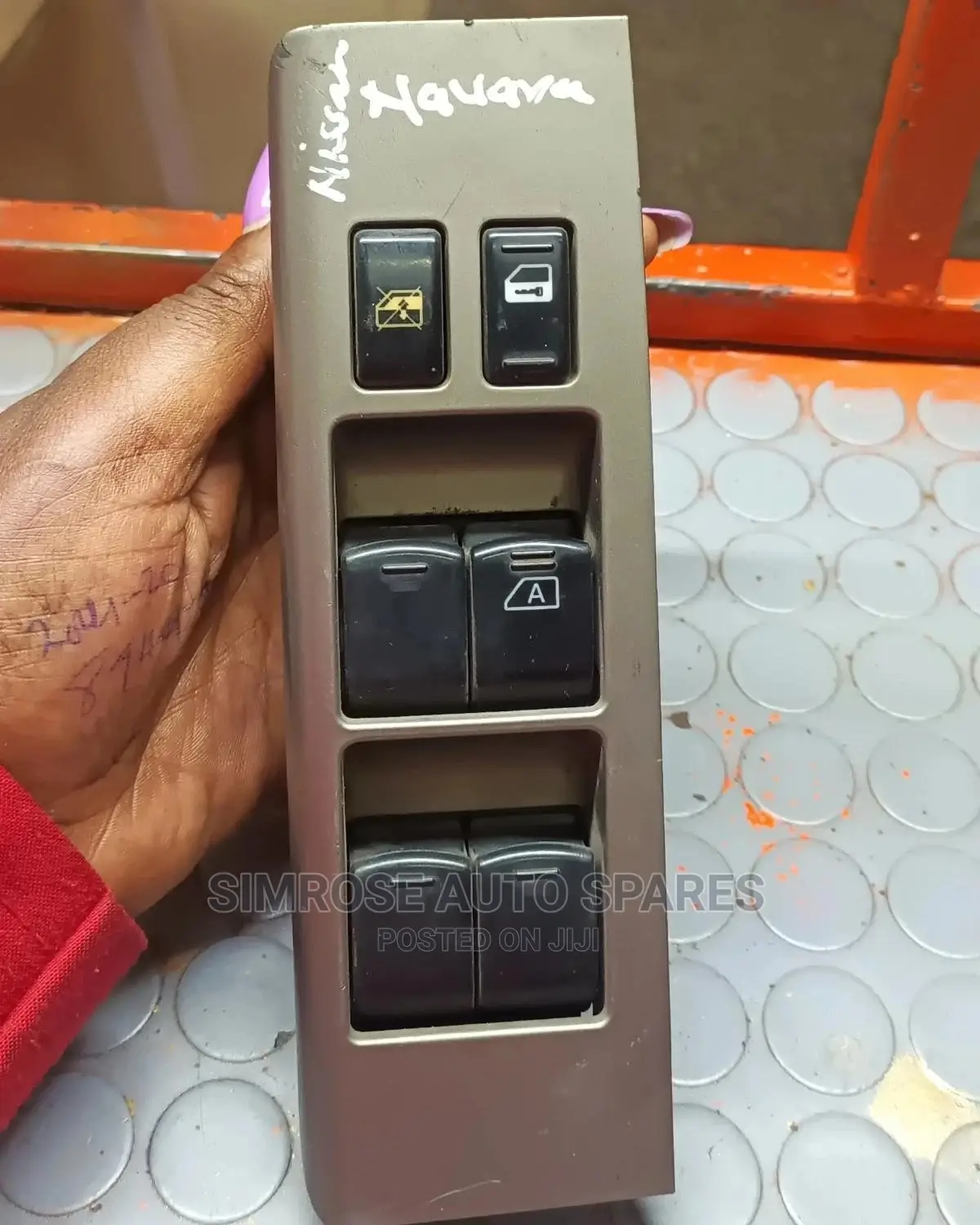 Nissan Navara Main Door Switch.