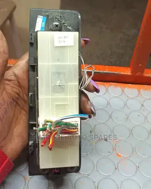 Nissan Navara Main Door Switch.