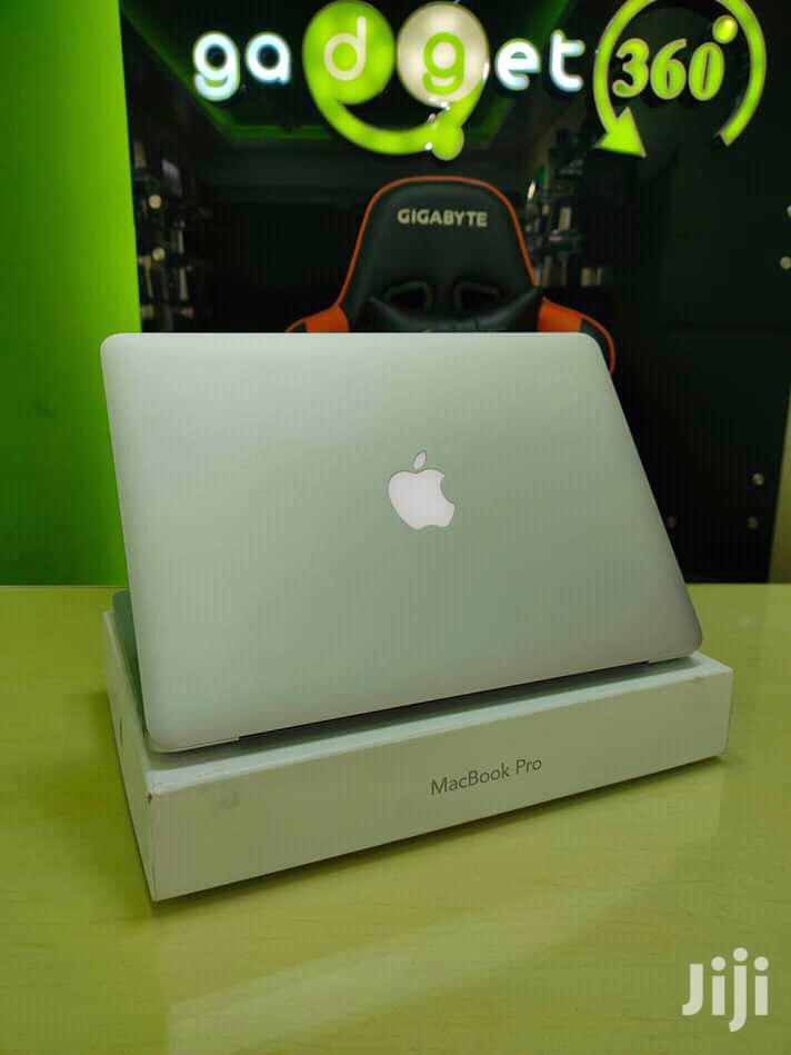 Laptop Apple MacBook Pro 4GB Intel Core i5 HDD 500GB