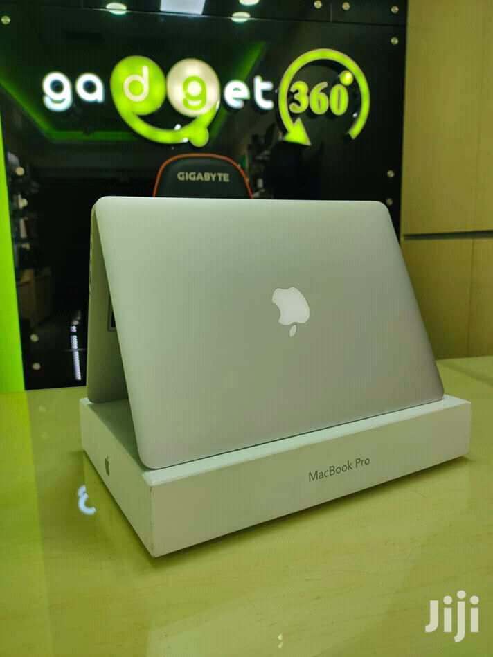 Laptop Apple MacBook Pro 4GB Intel Core i5 HDD 500GB