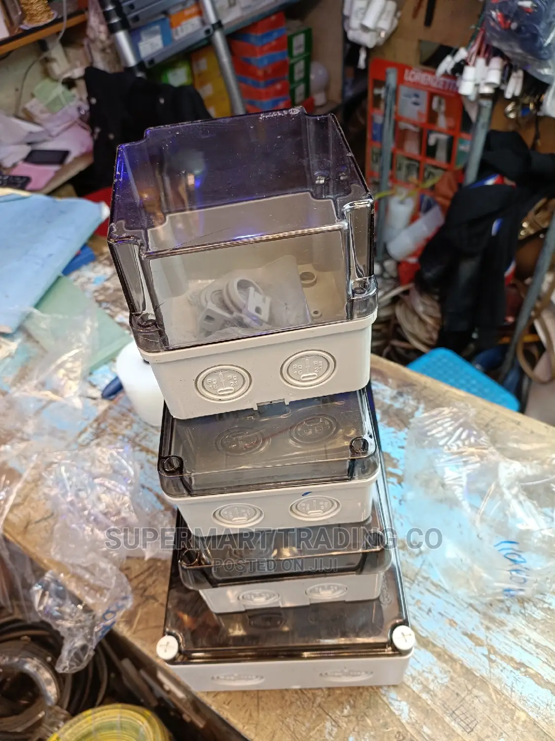 Transparent Adaptor Box 220/130/95