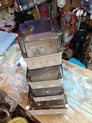 Transparent Adaptor Box 220/130/95