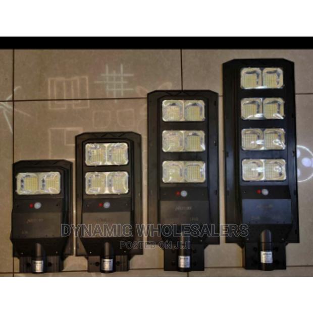 300 W Solar Street Lights At 607T - main view