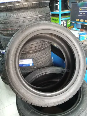 245/45r18 Goddard Tyre