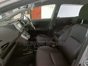 Toyota Wish 2016 Silver
