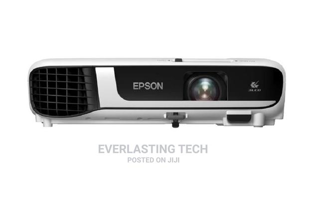 Epson Eb-W51 Wxga 3lcd 4000 Lumens Projector - main view