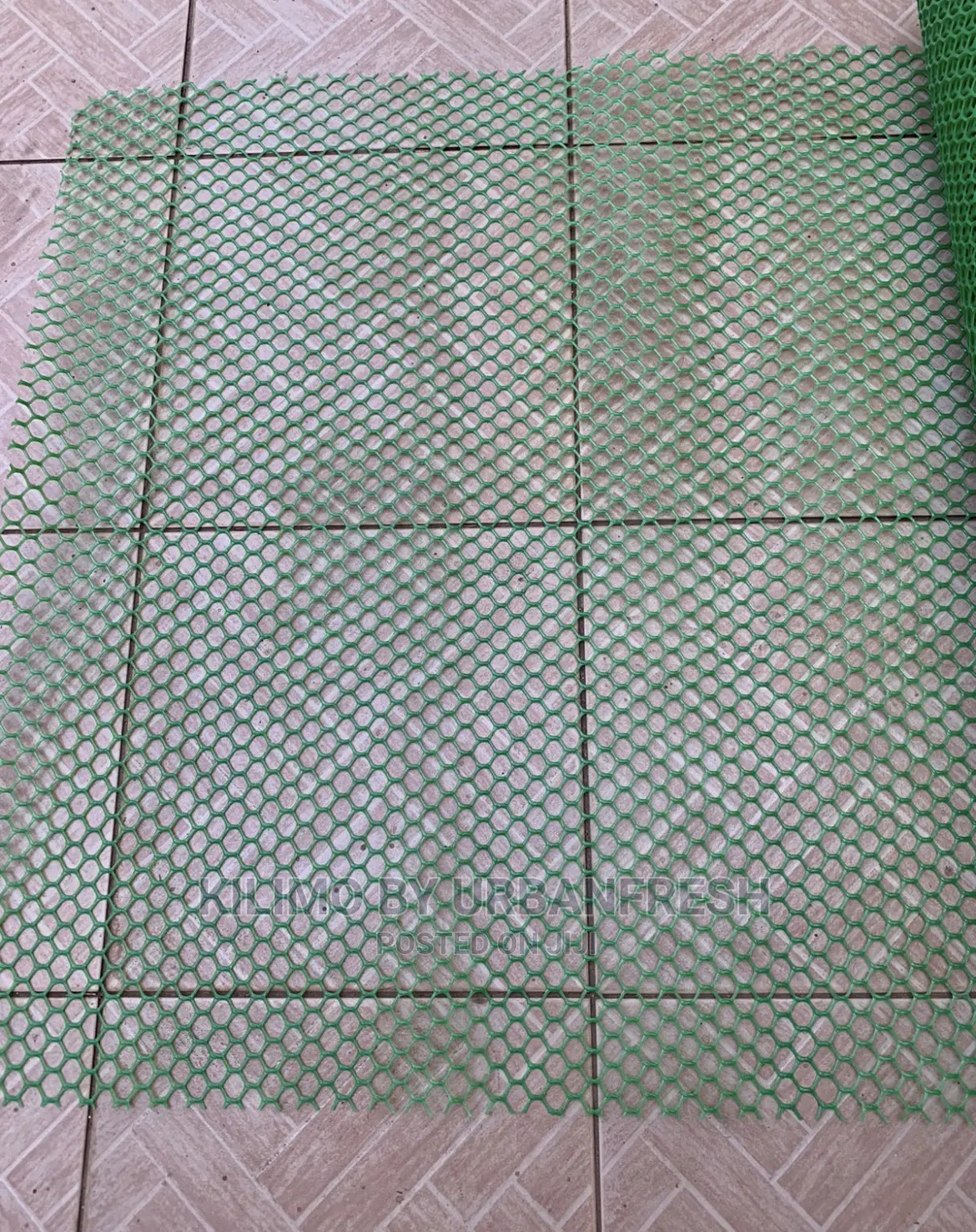 Plastic Poultry Mesh 25 X 1M Roll.