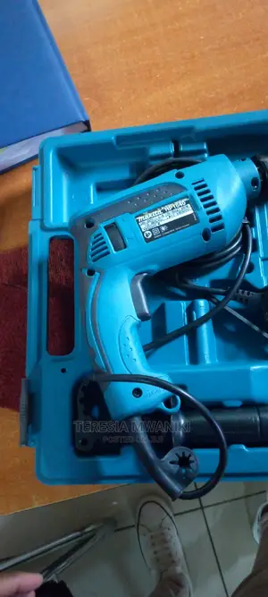 Makita HP1640 Electric Drill