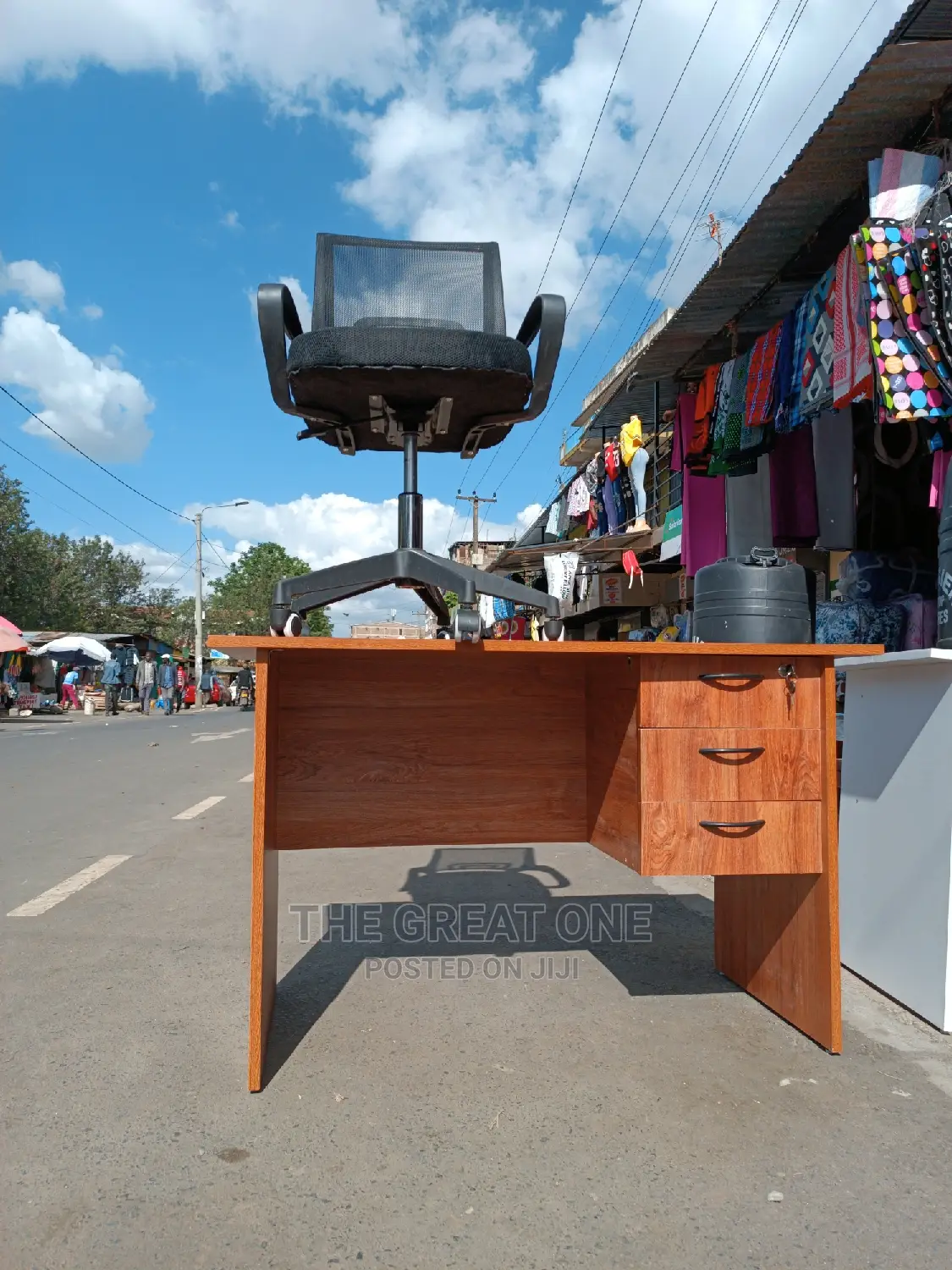 Office Desk/Chair at 4500