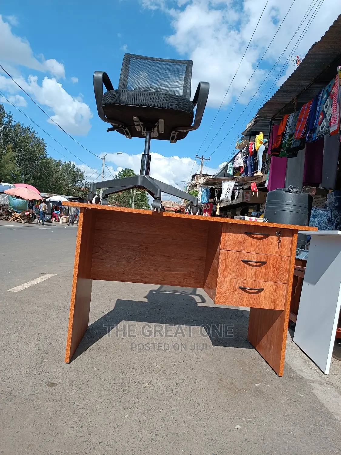 Office Desk/Chair at 4500