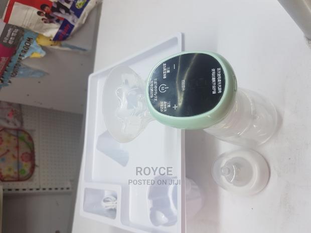 One-Piece LCD Electric Breast Pump - thumbnail 6