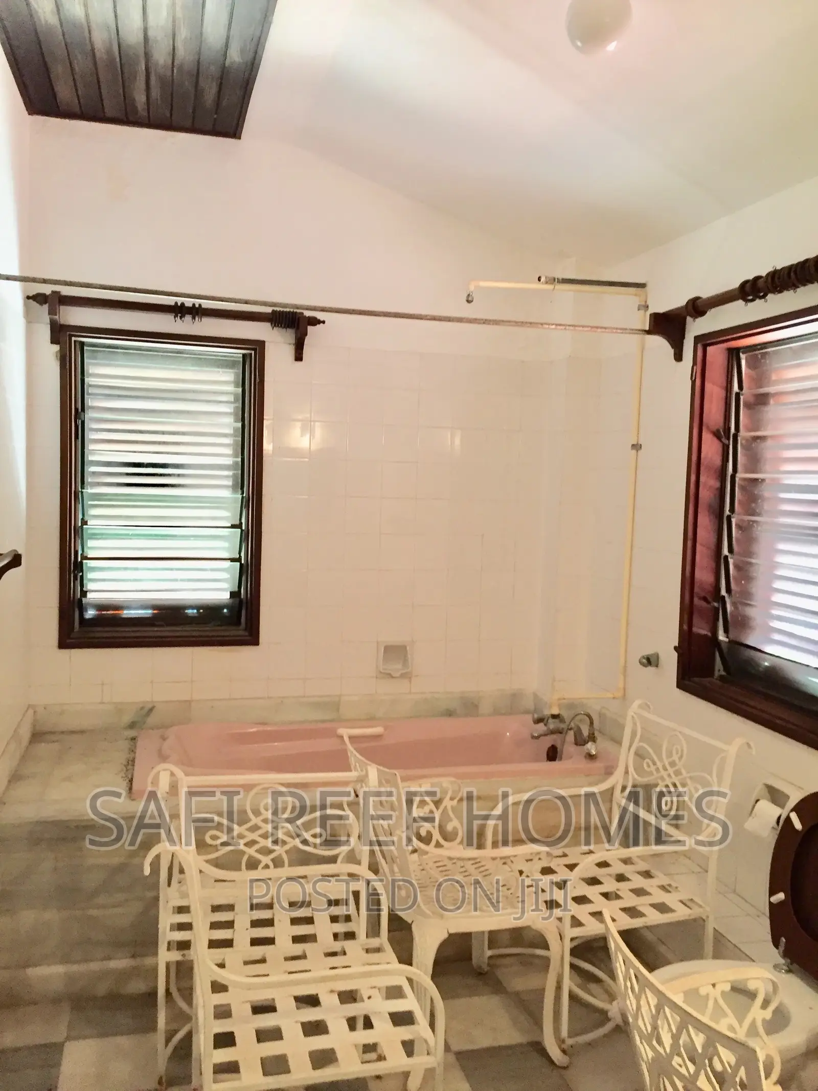 6bdrm Maisonette in Nyali for Rent