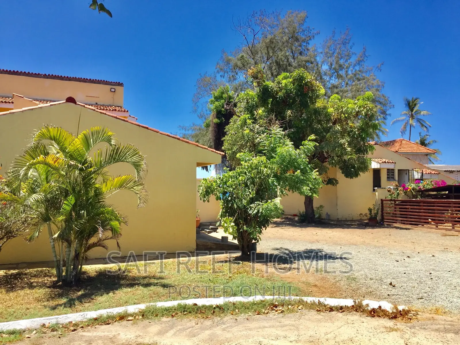 6bdrm Maisonette in Nyali for Rent