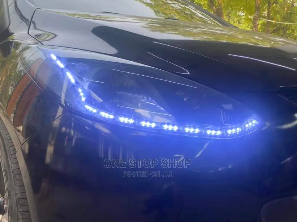 Car Headlights Fitted With Crystal Drl Lights