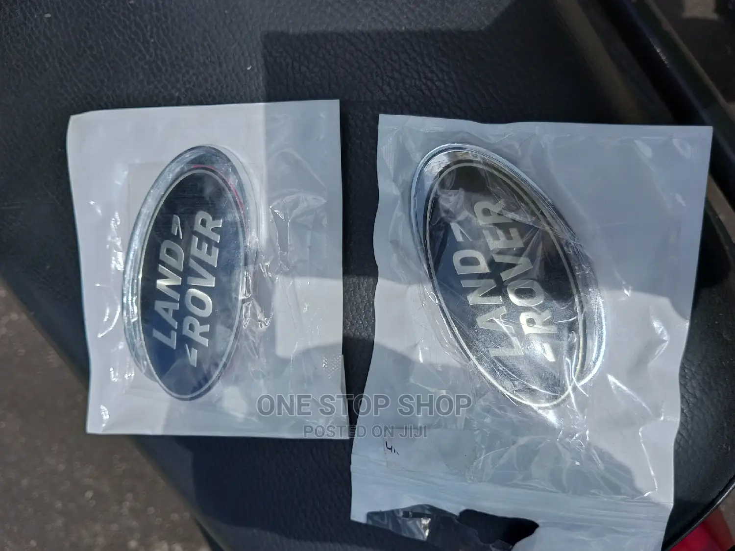 LAND ROVER Black Oval Badge