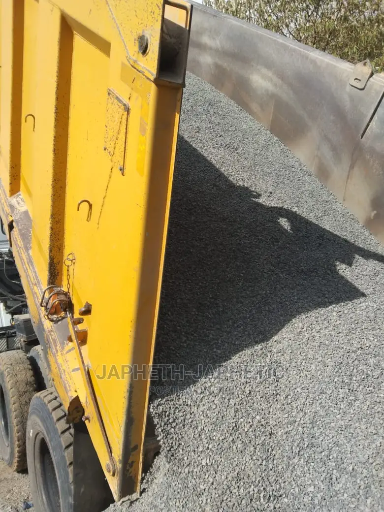 Chippings Ballast For Cabros Installation