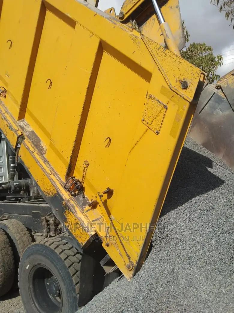Chippings Ballast For Cabros Installation