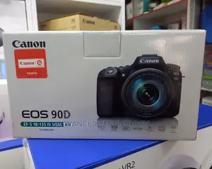 Eos Canon 90D EF-S 18-135 IS USM Kit