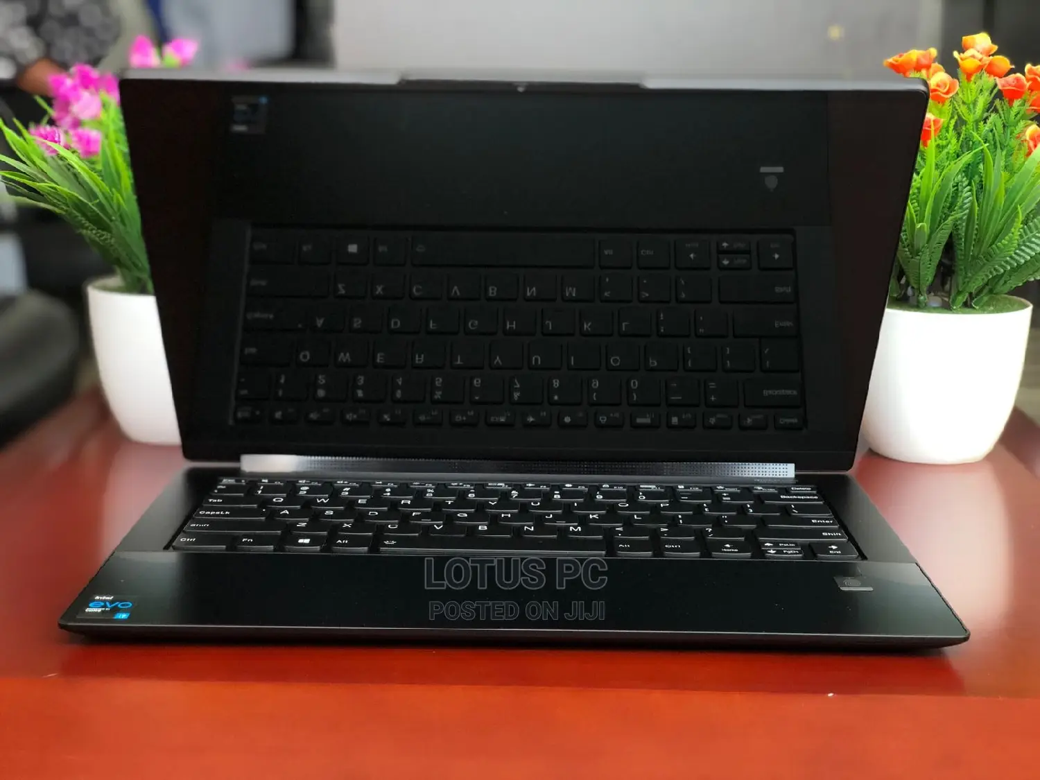 New Laptop Lenovo Yoga 910 8GB Intel Core I7 SSD 512GB