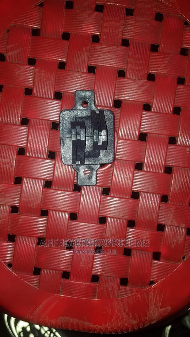 W Strainer Insulator - main view