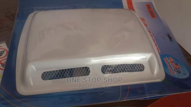 Metallic White Medium Size Bonnet Hood Scoop Universal Fit - main view