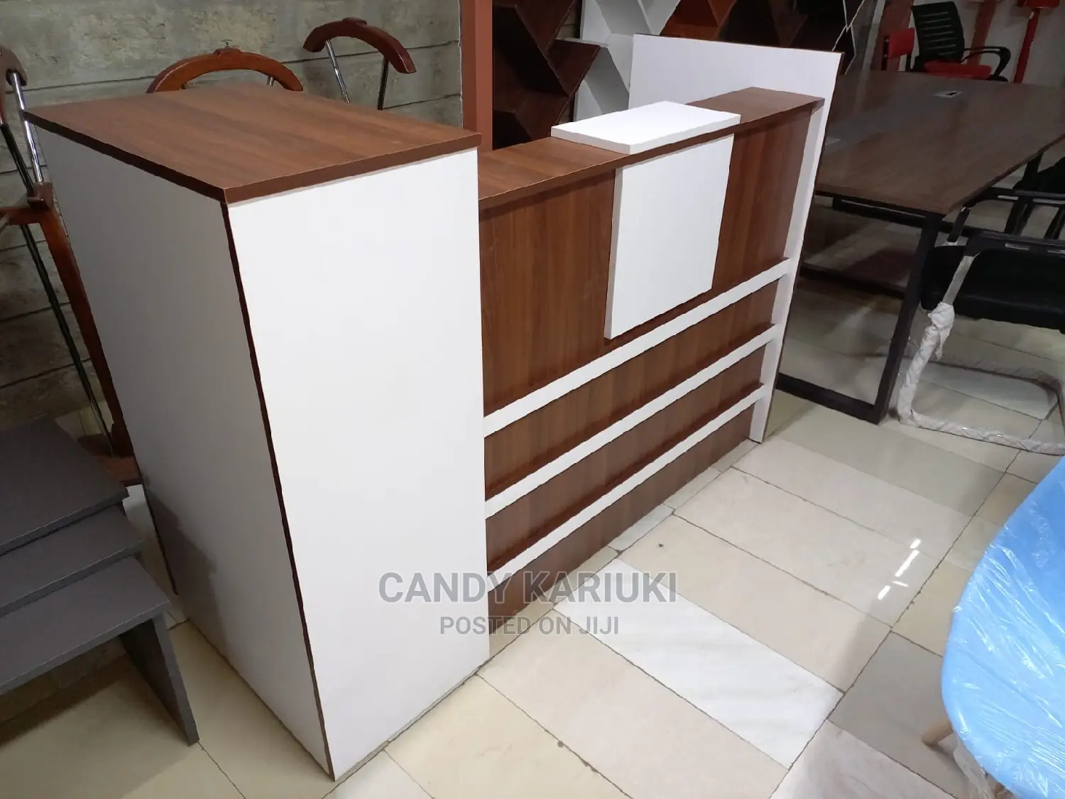 1.4m Reception Desk