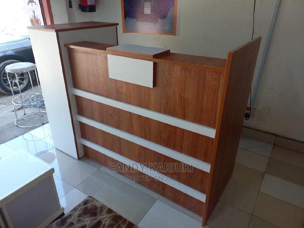 Spacious 1.4m Office Reception Desk - thumbnail 2