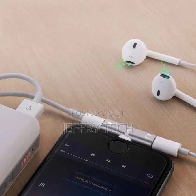 2 in 1 8 Pin 5V 1A Listen Call Audio Converter Earphone Ada