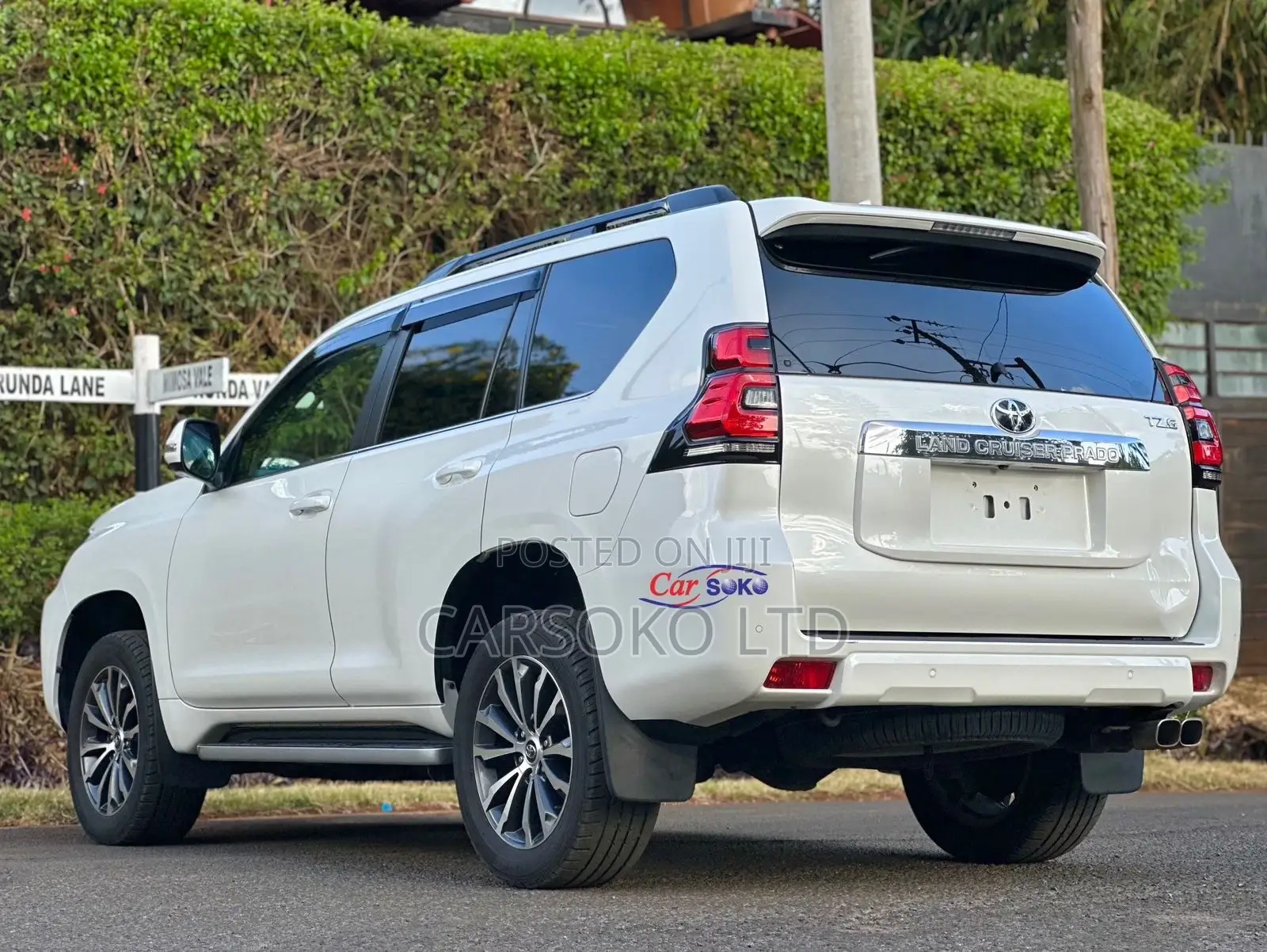 Toyota Land Cruiser Prado 2.8 2017 White