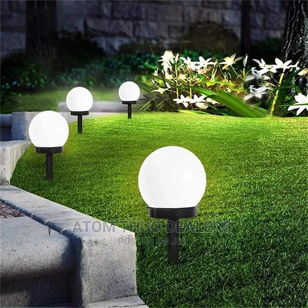 6 Pieces Outdoor Ball Solar Light Ksh