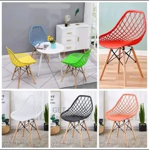 Classy Mesh Eames Chair