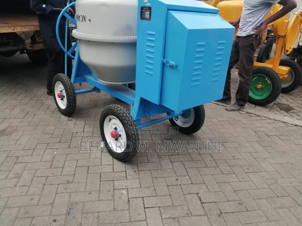 Concrete Mixer - thumbnail 3