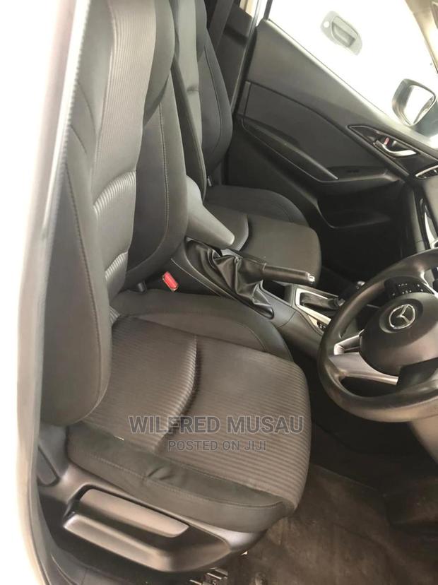 Mazda Axela SV Premium 2014 White - thumbnail 2