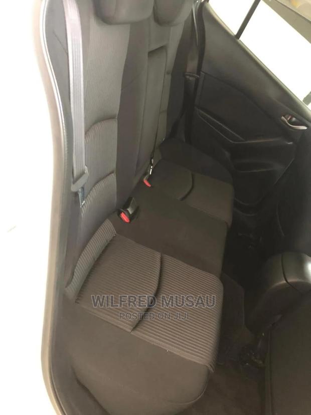 Mazda Axela SV Premium 2014 White - thumbnail 7