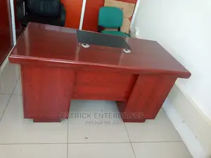 Imported Morden Executive Office Desk 1.6 Mtrs