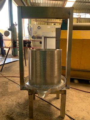 Honey Press Machine - thumbnail 2