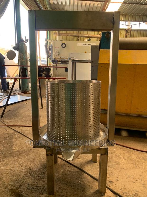 Honey Press Machine - main view