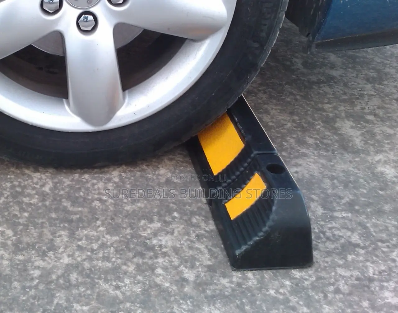 Parking Stoppers/Rubber Wheel Stopper