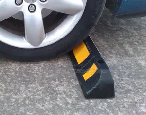 Parking Stoppers/Rubber Wheel Stopper